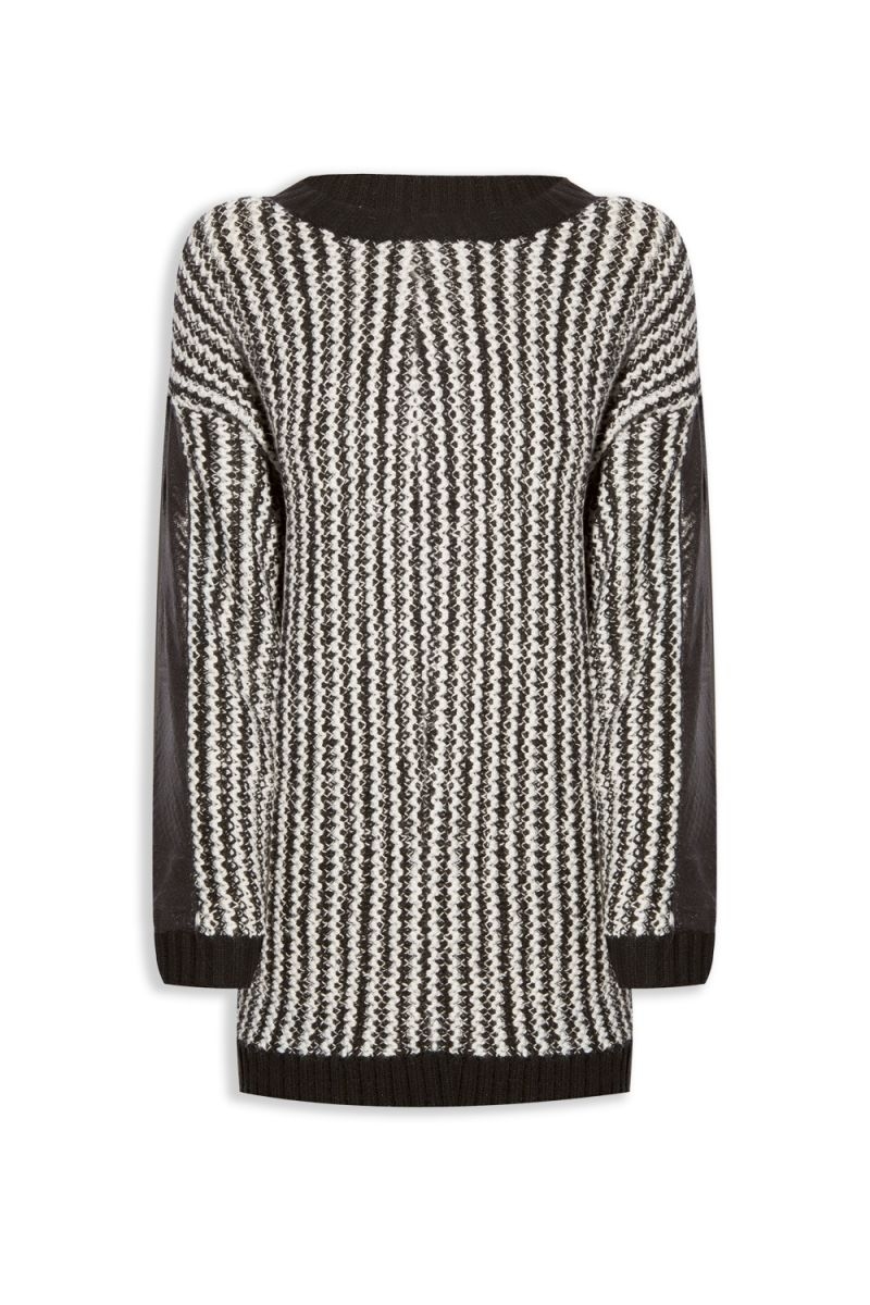 jersey NEGRO CON EFECTO PIEL